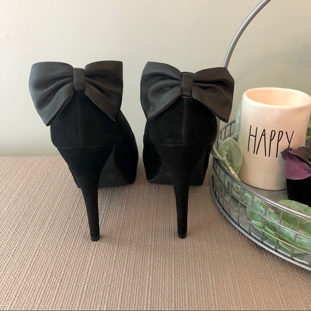 Dolce Vita Black Suede Heels 6 6M